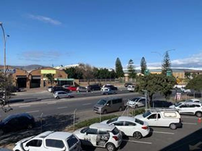 Strategic Location & Modern Design: Montague Drive Await - Photo 10