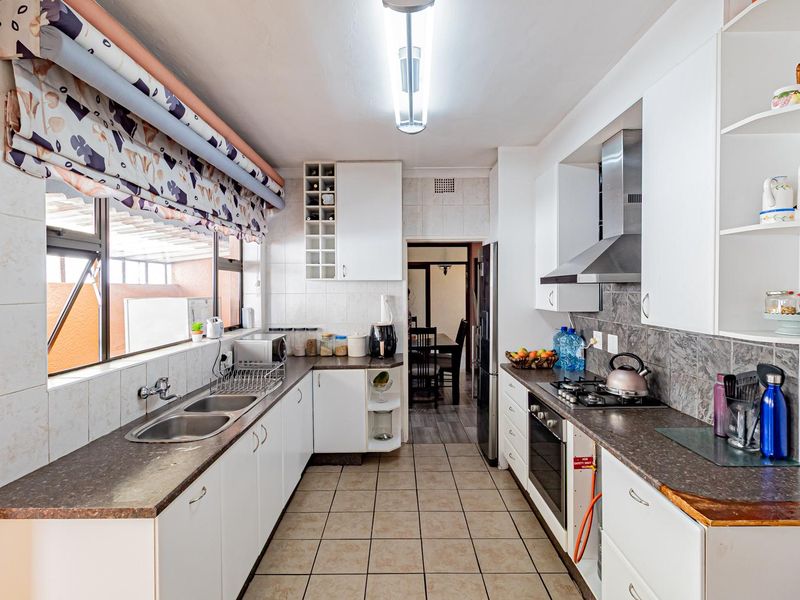 Discover Serenity in a Heritage Leafy Suburb - Photo 9