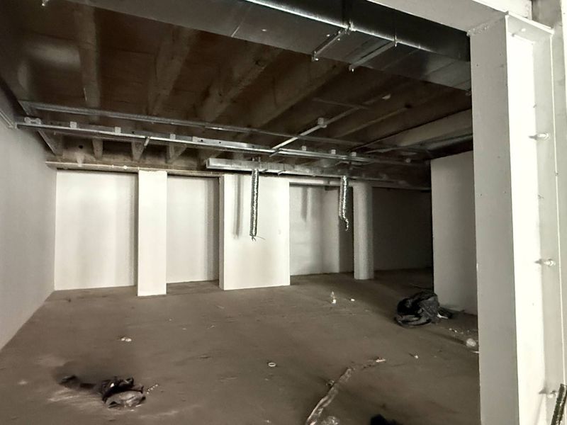 272m2 retail unit to let in Gardens - Photo 10