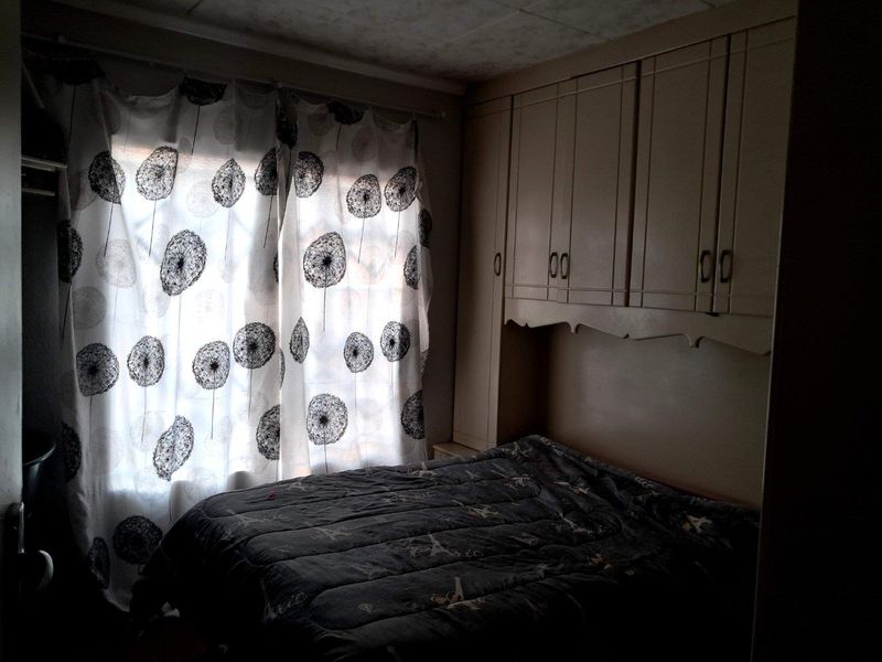 3 Bedroom House For Sale in Nkwe Estate - Photo 10