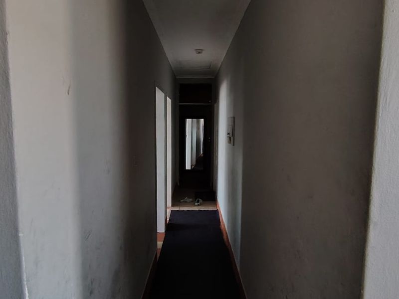 Emota, 2 Bedroom for sale - Photo 5