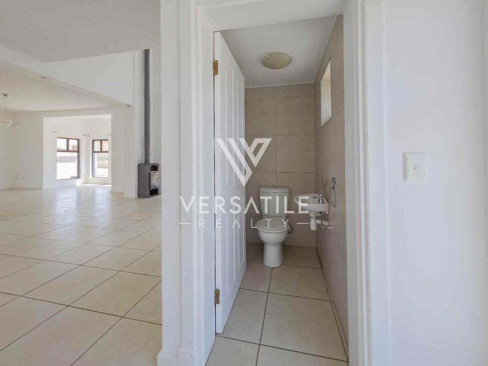 Ground floor guest toilet 13