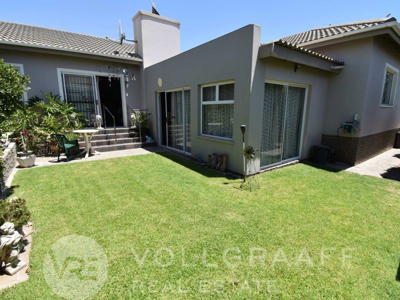 Value for Money Neat Family Home in Vogelstrand - Photo 3