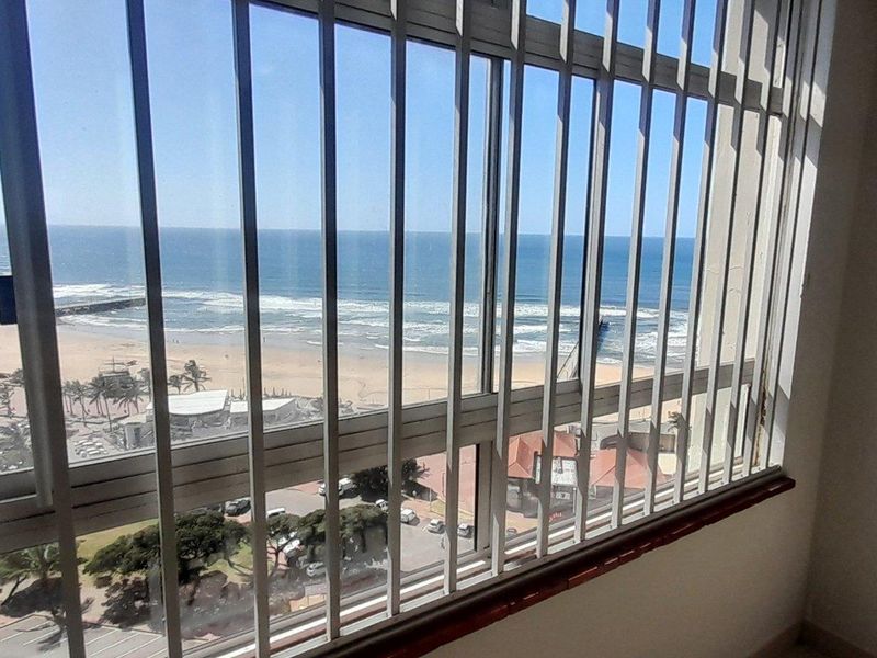 Golden Mile Gem: Your Coastal Dream Awaits - Photo 10
