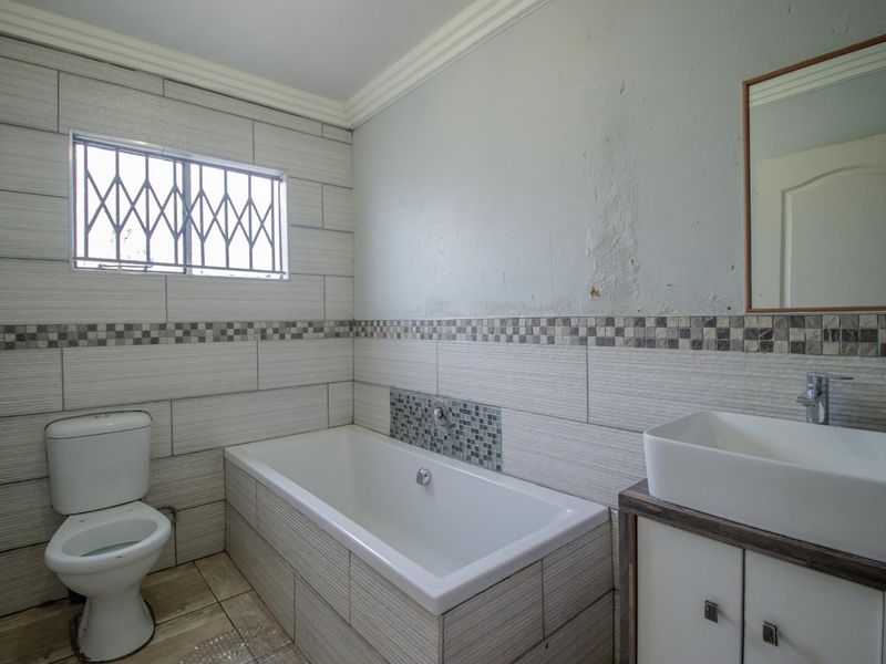 For Sale: Stunning 3-Bedroom Home! - Photo 9