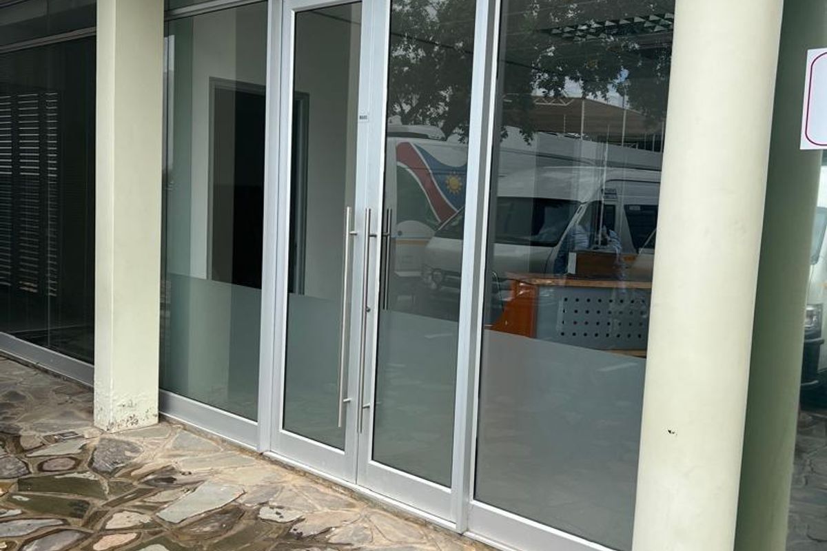 Office Space To Let - Photo 2