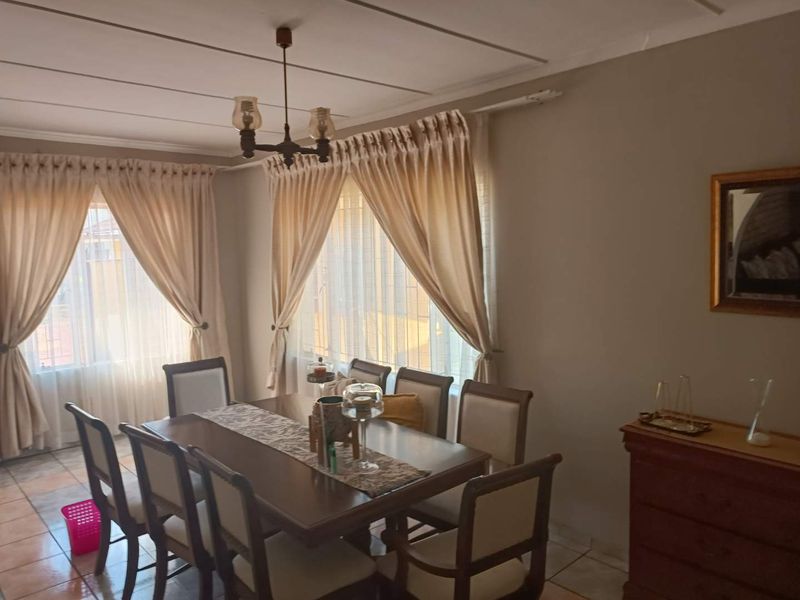 🏡 Spacious 4-Bedroom Family Home to Rent in Chase Valley Downs – Secure Northern Suburbs Living - Photo 10