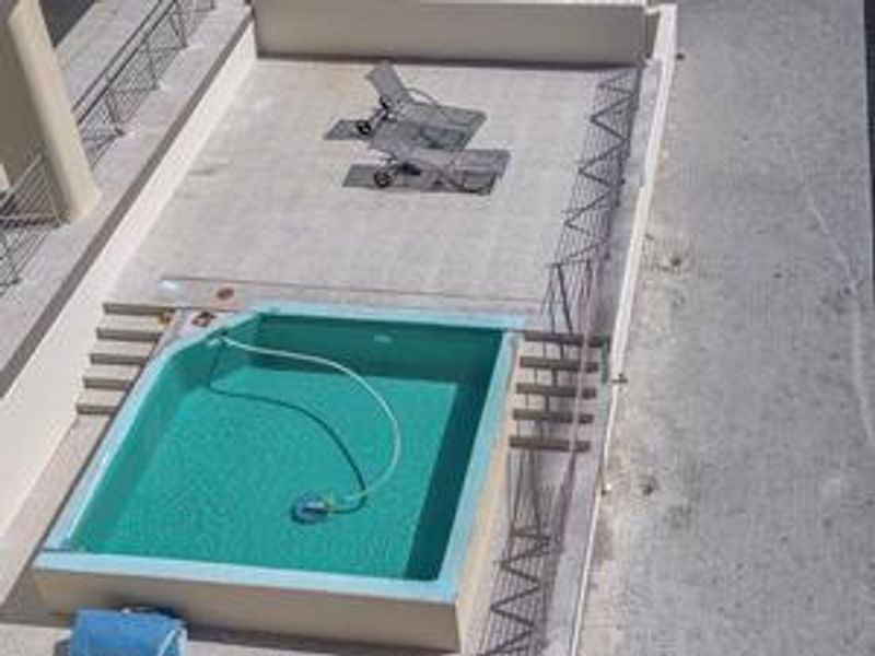 Stunning luxury penthouse in the heart of the CBD - Photo 2