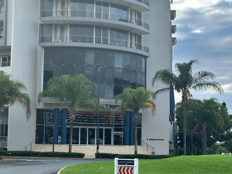 Massive 2 bedroom apartment at the heart of Umhlanga - Photo 9