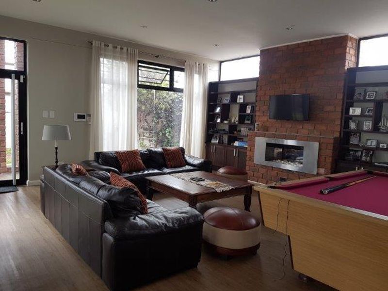 5 Bedroom House For Sale in Walvis Bay, North Meersig - Photo 4