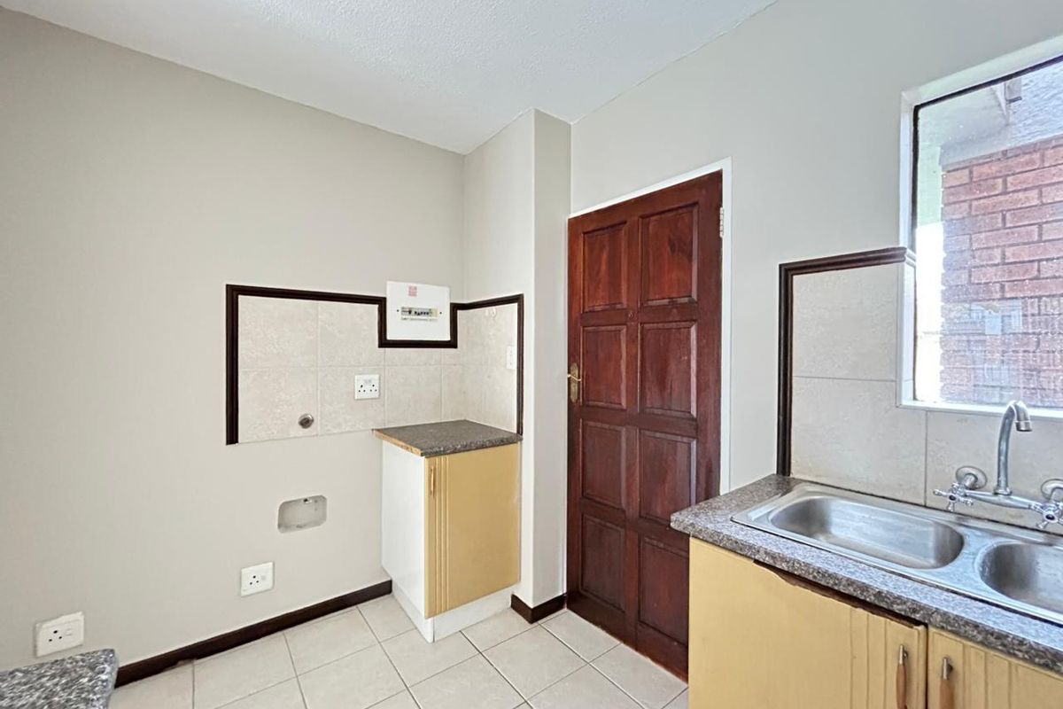 2 Bedroom Townhouse With A Private Garden - Photo 4