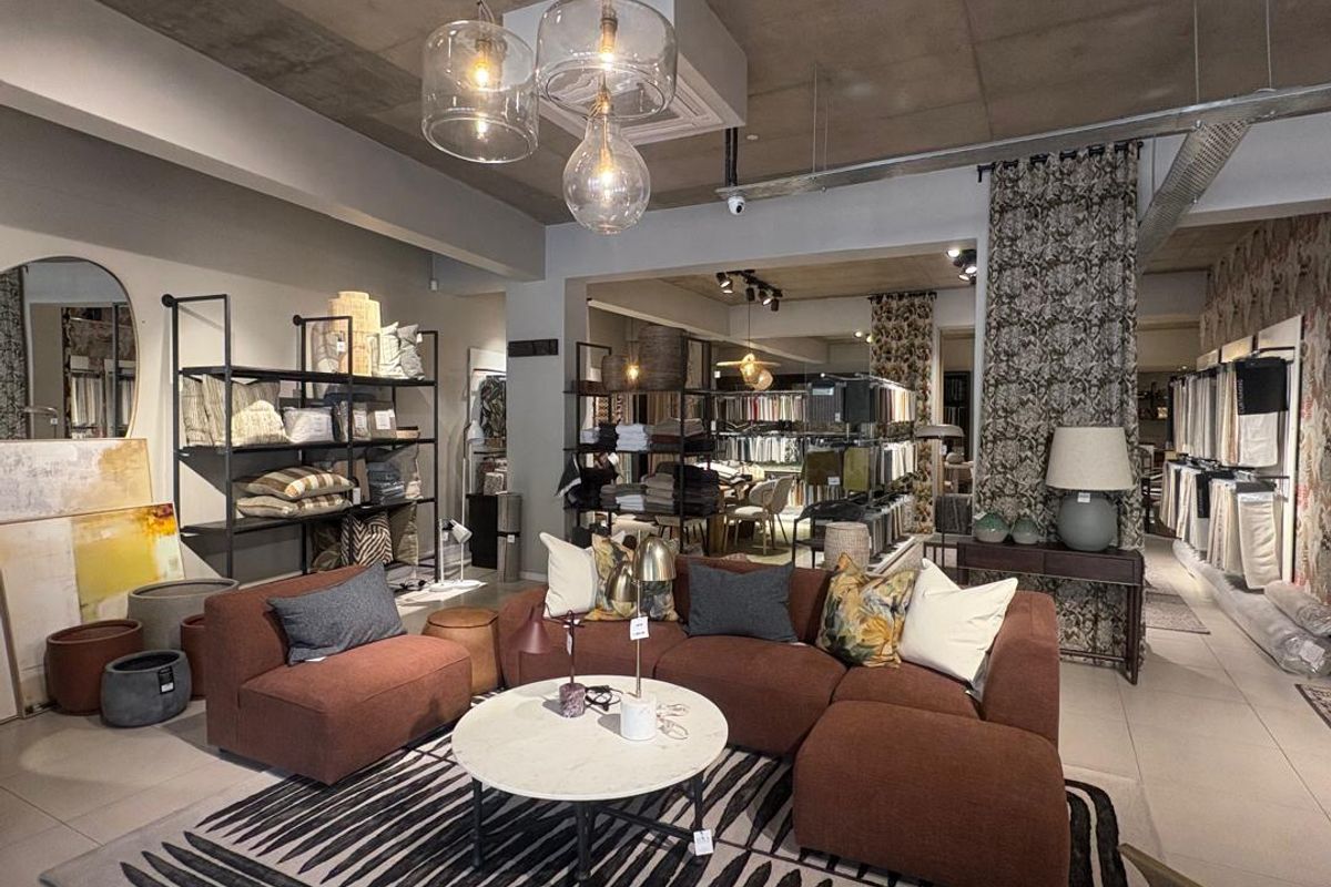 Retail Space for Sale – Prime Location in Sam Nujoma Street - Photo 2