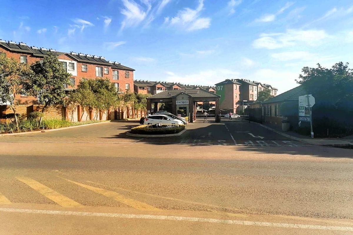 Charming well-maintained 2-bedroom apartment - Photo 2