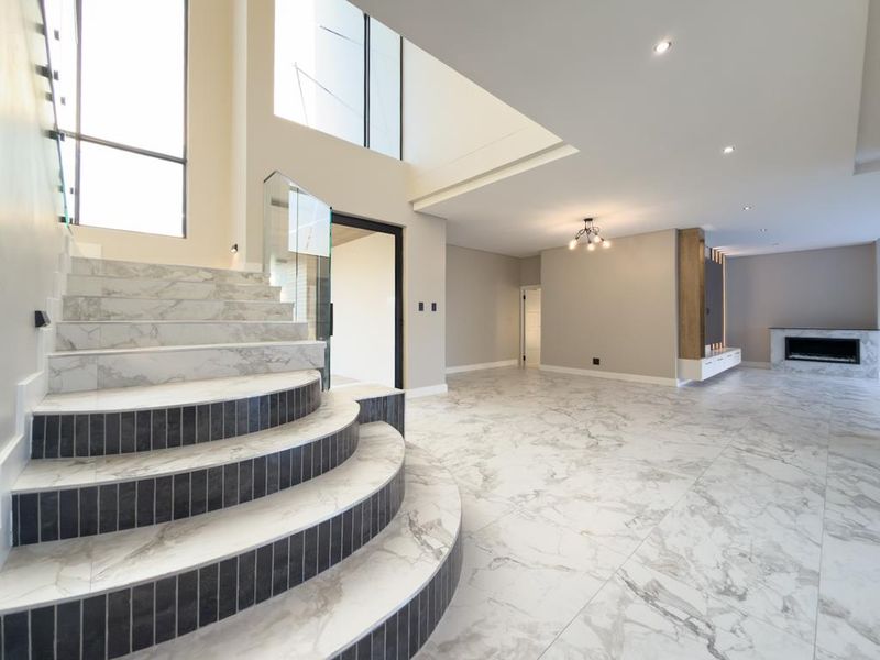 Cinema, Boma, Pool & Endless Luxury Living - Photo 7