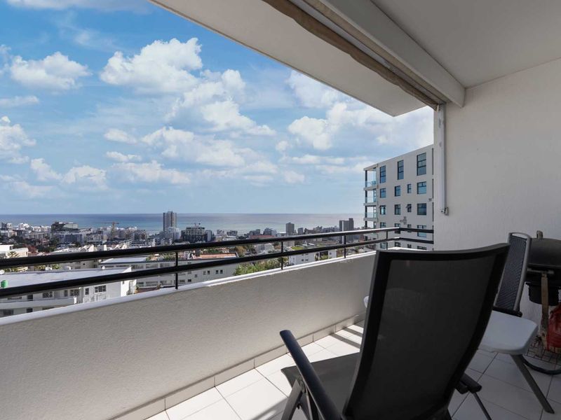 Nature & Ocean Views: Your Dream Apartment Awaits in the sought after Bahia, Fresnaye - Photo 2