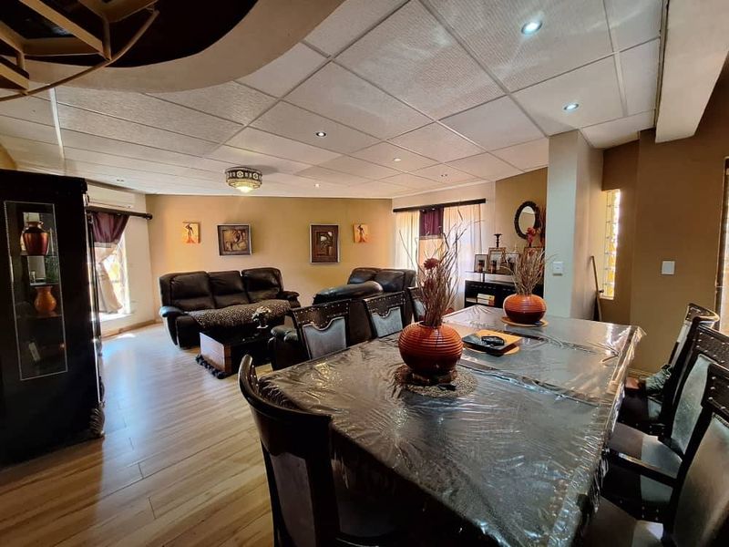3 Bedroom House for Sale - Photo 3