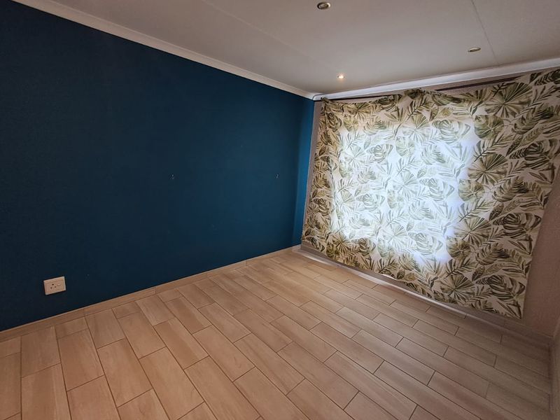 Newly Renovated Apartment for Sale - Photo 8