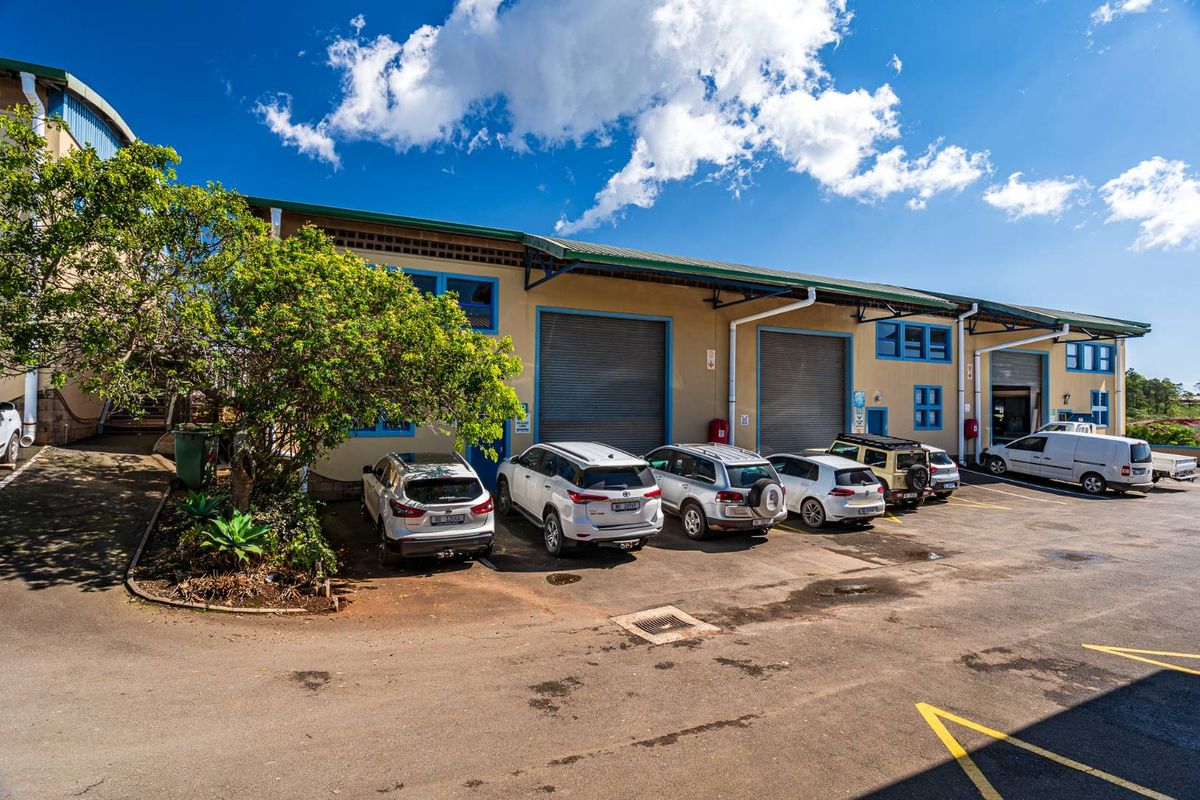 Secure CCTV-Monitored Unit in Prime Industrial Park - Photo 3