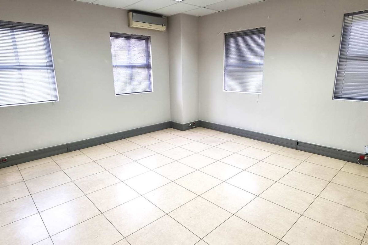 Double Storey Office in Westlake Business Park - Photo 2