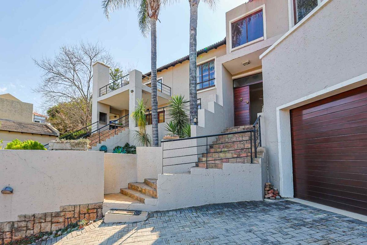 Modern 3-Bedroom Home in Secure Faerie Glen Estate - Photo 2