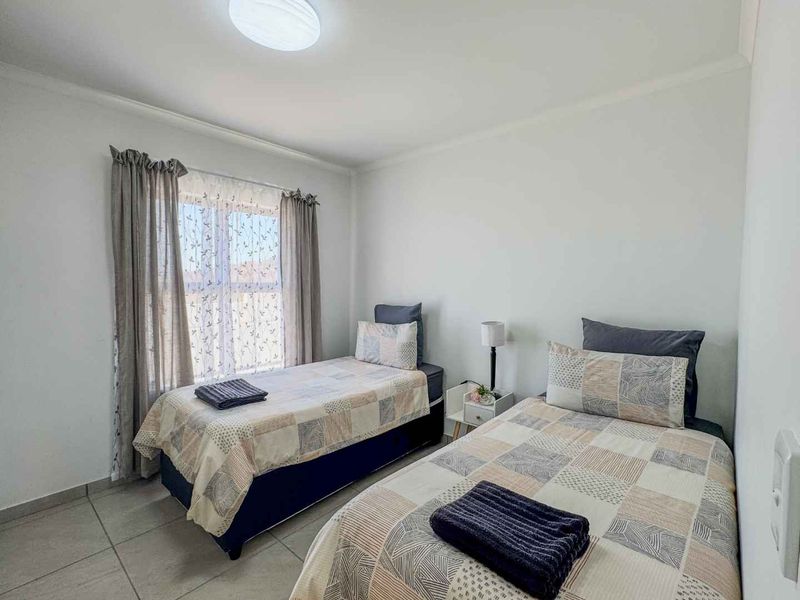 Elevated Coastal Living with Uninterrupted Views in Steenberg Cove, St Helena Bay - Photo 10