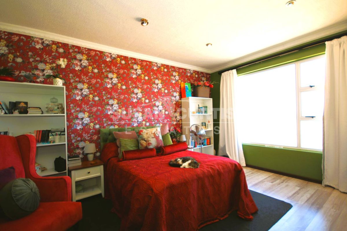 PENTHOUSE WITH STUNNING SEA VIEW - Photo 4