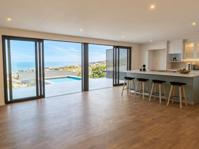 Ultra Modern Newly Renovated -  4 Bedroom House for Sale in Dana bay - Photo 5