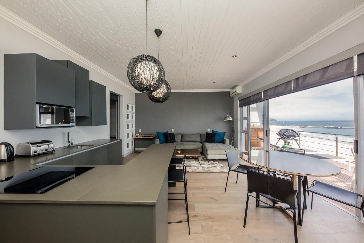 Camps Bay Luxury: Dual Airbnb Apartments with Ocean Views! - Photo 5