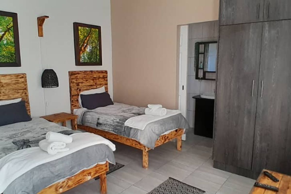 Swakopmund Guest House & Main House &  Flats For Sale - Photo 3