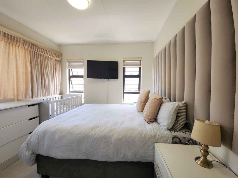 Modern Double-storey 3-Bedroom Cluster Home - Photo 6