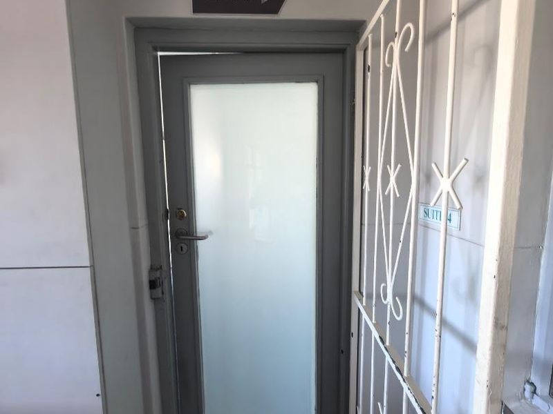 Business space to let in sort after Newton Park - Photo 2