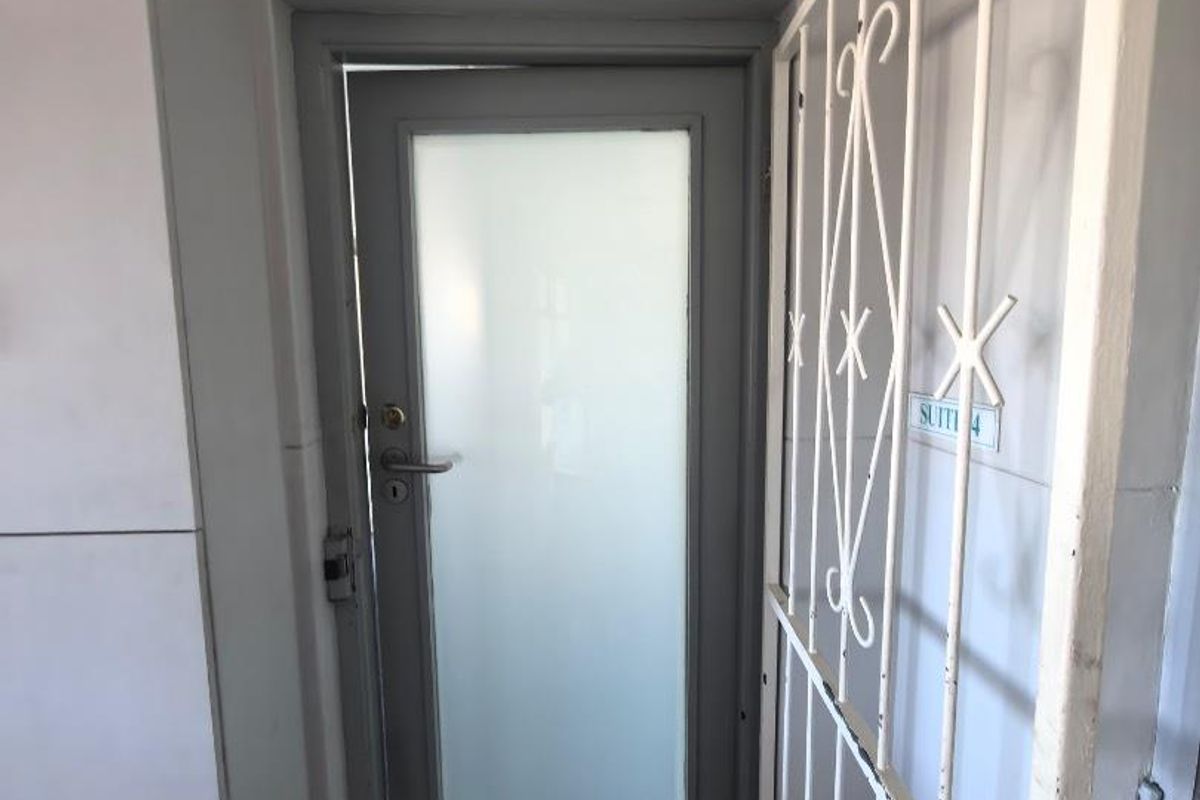 Business space to let in sort after Newton Park - Photo 2