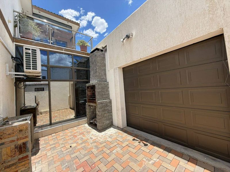 Free standing house FOR SALE - Khomasdal - Photo 2