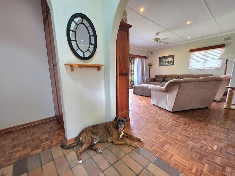 5 Bedroom Family Home FOR SALE in Northdene! - Photo 3