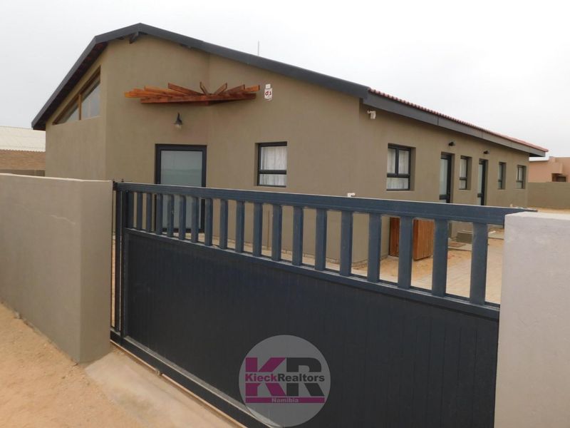 3 Bedroom House for Sale in Henties Bay - Photo 3