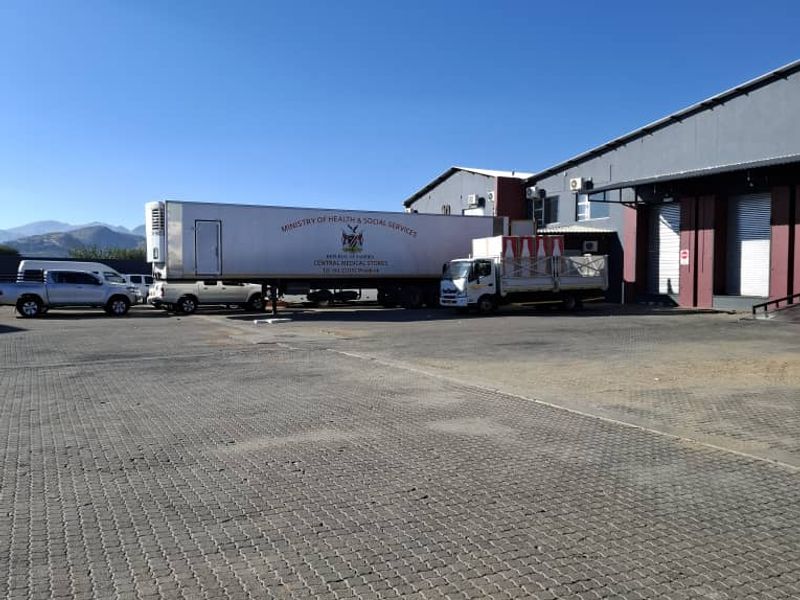 Prime Commercial Hub: 15 Warehouses & Offices Await - Photo 6