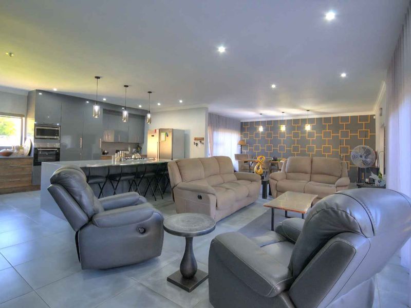 Upmarket living in Prime Brackenhurst - Photo 9