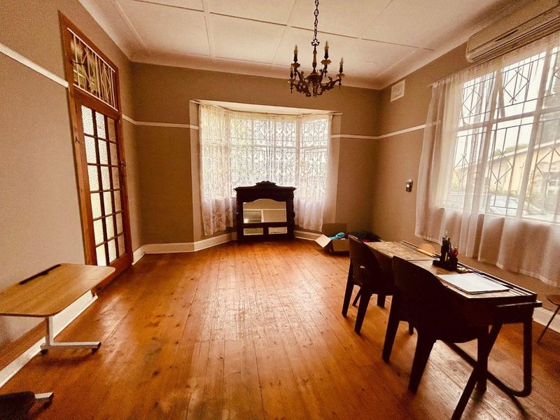 3 bedroom house with flat for sale in Vryheid - Photo 8