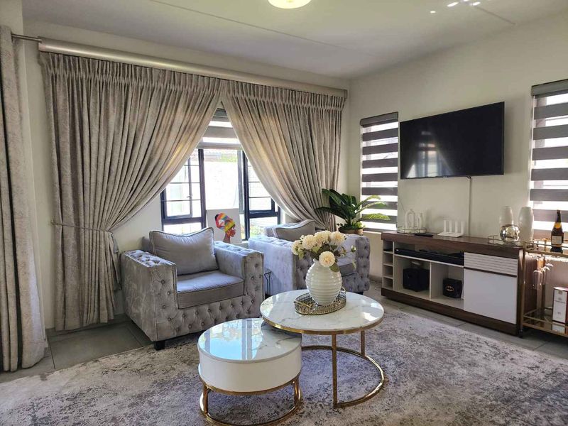 Modern Double-storey 3-Bedroom Cluster Home - Photo 7