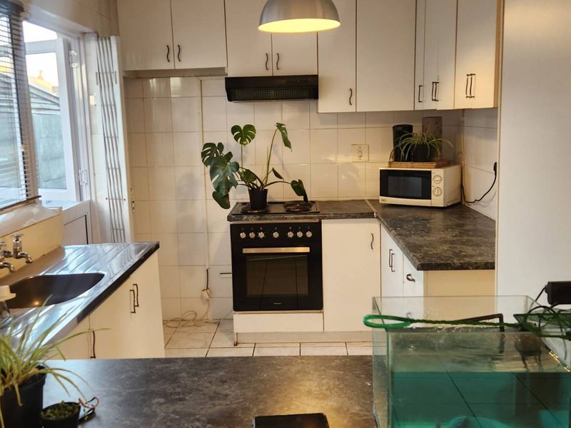 Your Comfy Family Home Awaits. - Photo 5