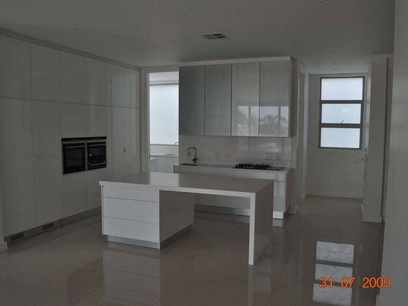 SOPHISTACED 2 BED APARTMENT IN THE ICONNIC 5 ON DESMOND FOR SALE - Photo 9
