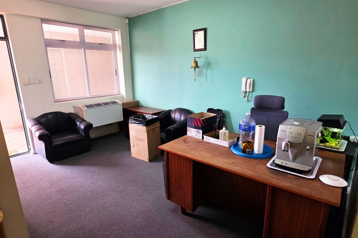 First Floor Office in Secure Complex - Photo 5