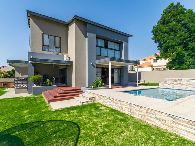 Modern Family Home for Sale – Secure Estate Living - Photo 4