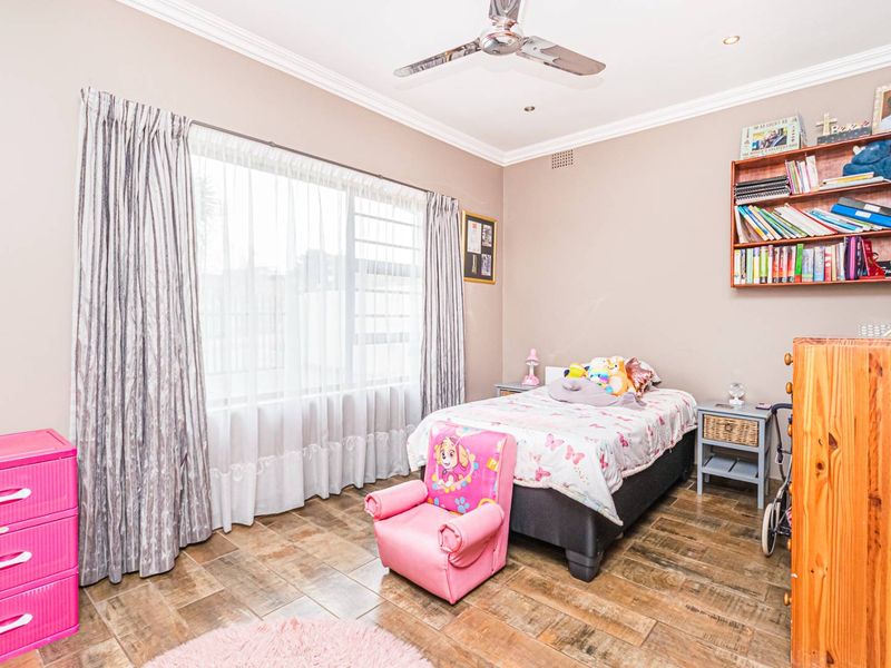 Stunning Family Home In kenmare - Photo 10