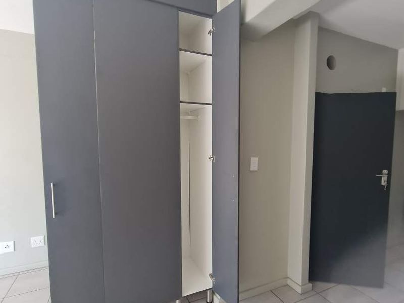 Lantana, Bachelor to rent - Photo 6