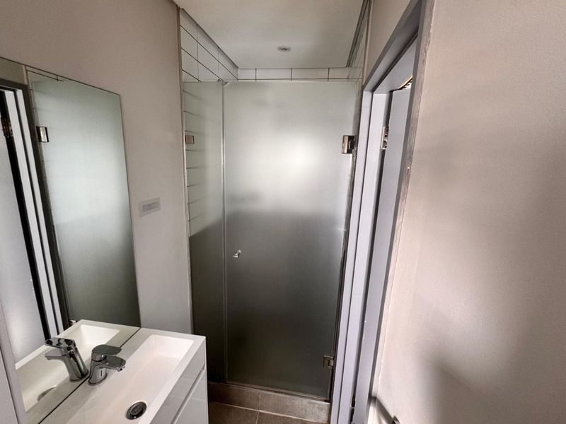 Modern Duplex in Willow Lane - Photo 9