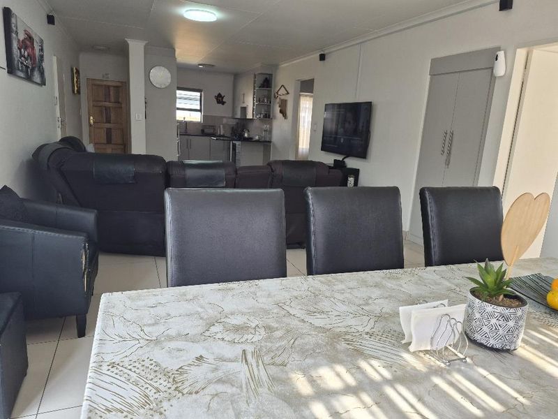 Three beds townhouse in secured estate - Photo 10