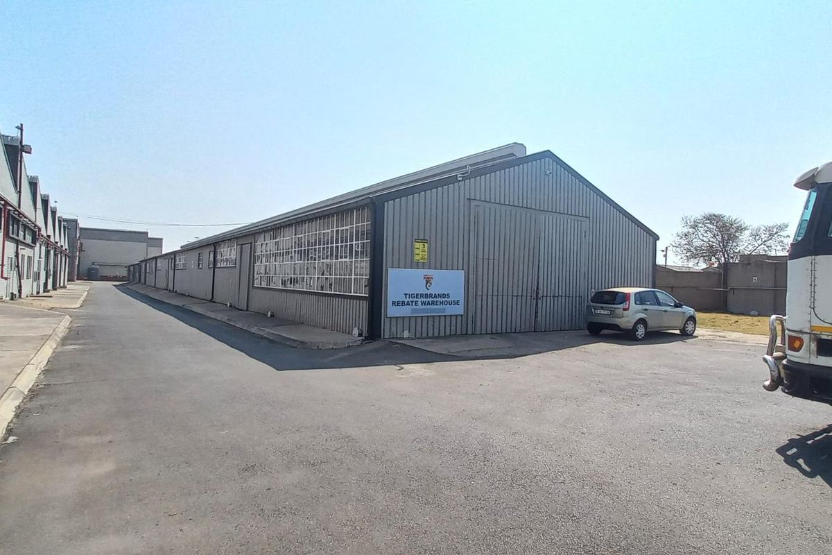 1 025m2 Benoni Warehouse To Let - Photo 5