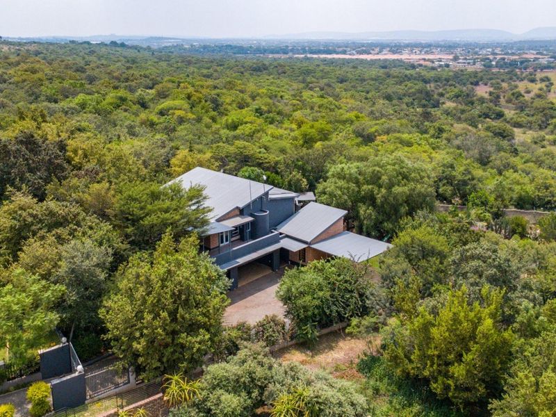 Stunning 5-Bedroom Family Home for Sale in Tygerberg Country Estate - Photo 8