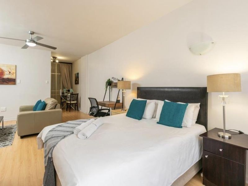 A CHARMING ONE BEDROOM FURNISHED STUDIO - Photo 1